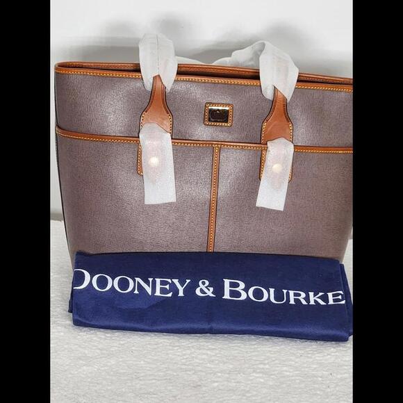 NEW! Dooney and Bourke Large Tote